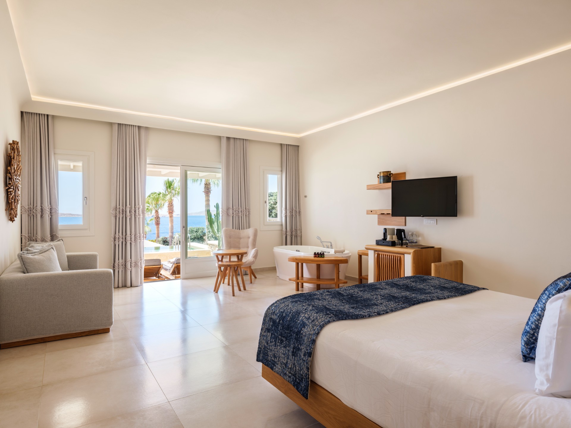 Luxury Suite with Private Pool